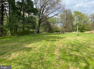 10409 Tanager Ln, Potomac, MD 20854