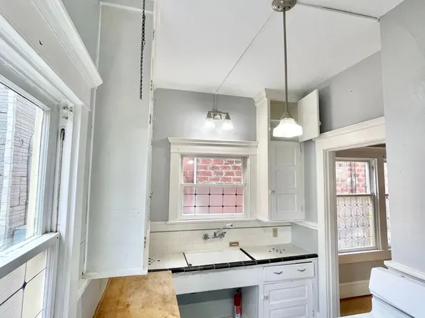 Lovely 1+ Bedroom Apt in Old-Portland Building off of Hawthorne, 1430 SE 46th Ave, Portland, OR 97215