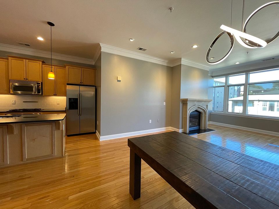 1st image of 2929 McGee Trfy APT 401