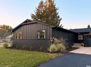 505 E Locust St, Geneseo, IL 61254