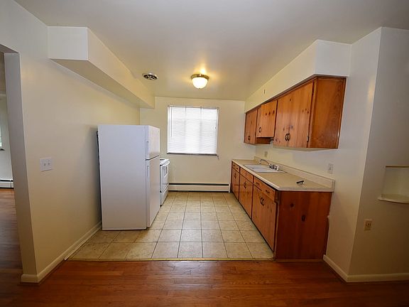 2nd image of 6524 Glade Ave APT 2