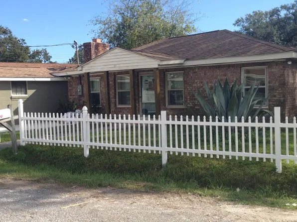 917 Hillsboro Dr, Charleston, SC 29407
