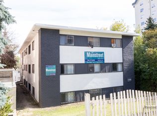 9723 105th St NW, Edmonton, AB T5K 1A1