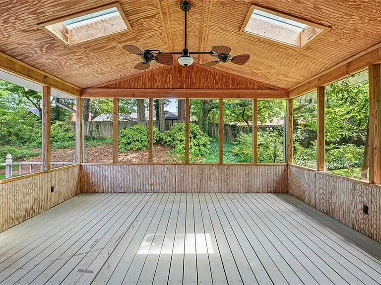 435 Stonebridge Dr — Photo 36