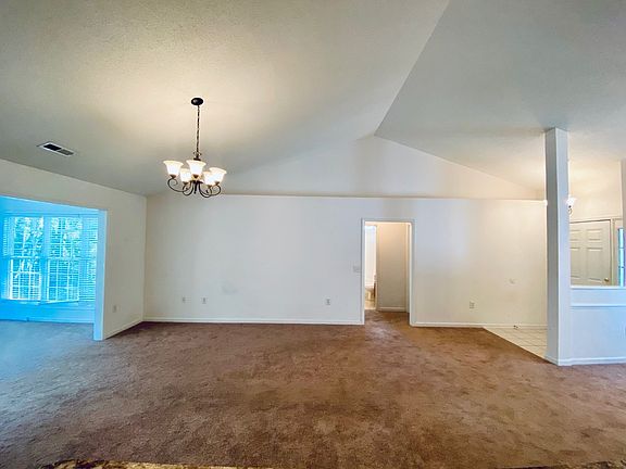 Living room_07102020
