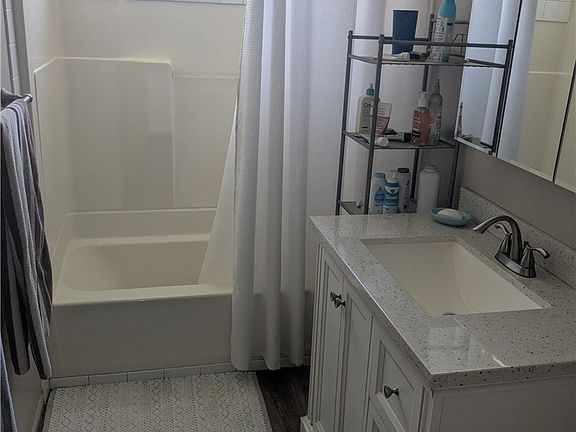 5th image of 8252 Fontainbleau Way