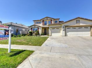 9812 Toscano Dr, Elk Grove, CA 95757
