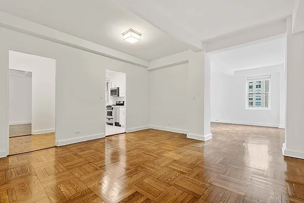 Rented by Byson Real Estate Company | media 12