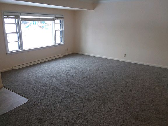 3rd image of 1401 Avenue D #1
