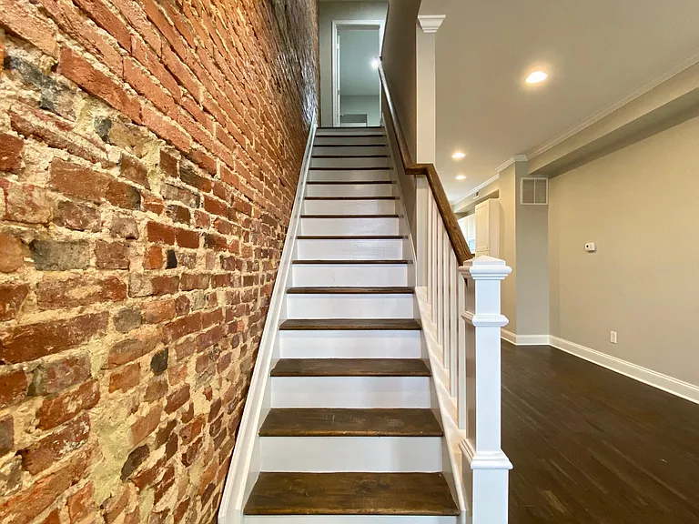 304 S Conkling St — Photo 11