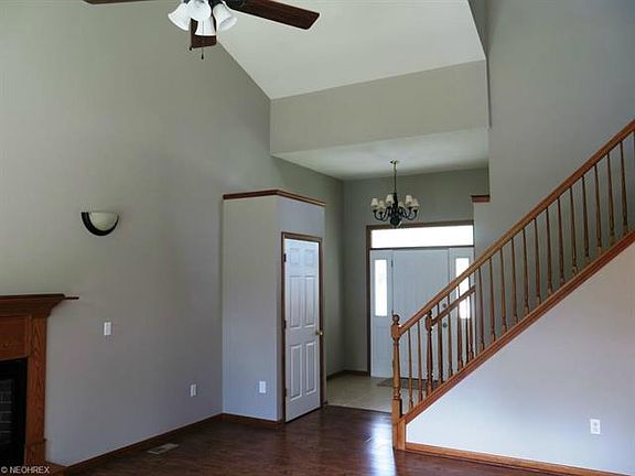 5th image of 121 Cornerstone Ave