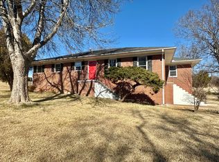 920 Eisenhower Dr, Tupelo, MS 38801