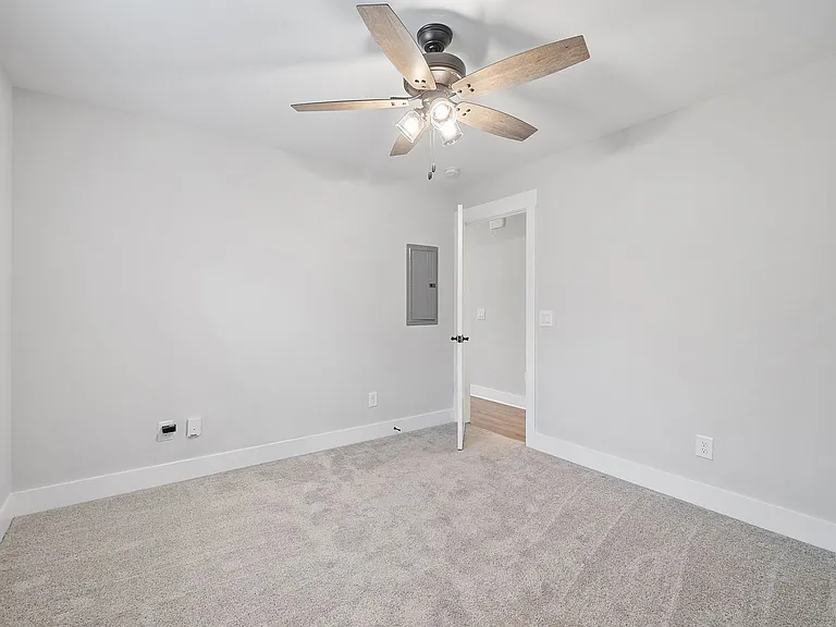205 Maple St #A — Photo 17