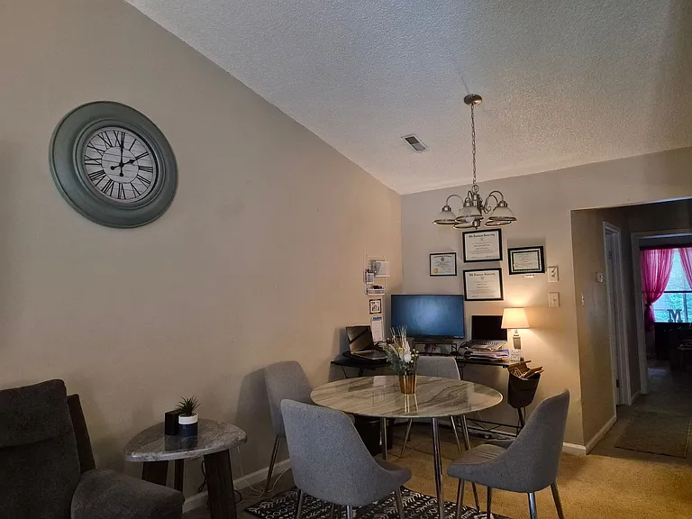 4694 Greenlaw Dr — Photo 6