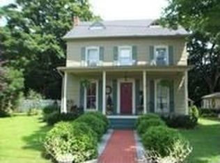 210 E George St, Milford, PA 18337