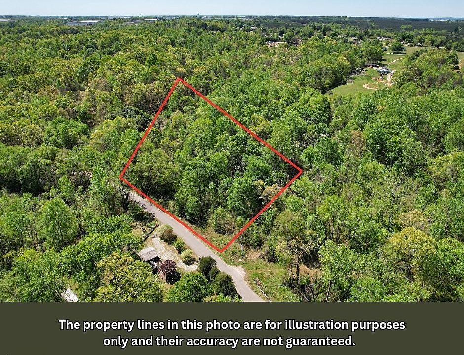 2nd image of 109 Holly Creek Dr