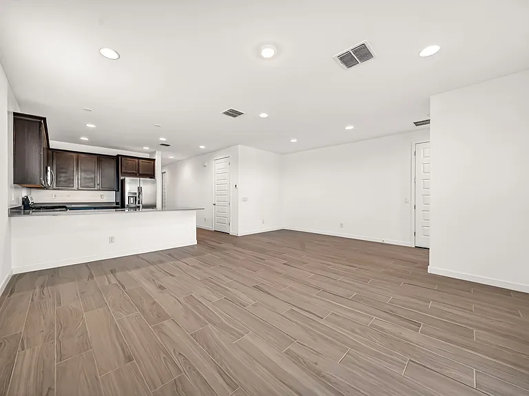 9828 W Mulberry Dr — Photo 5
