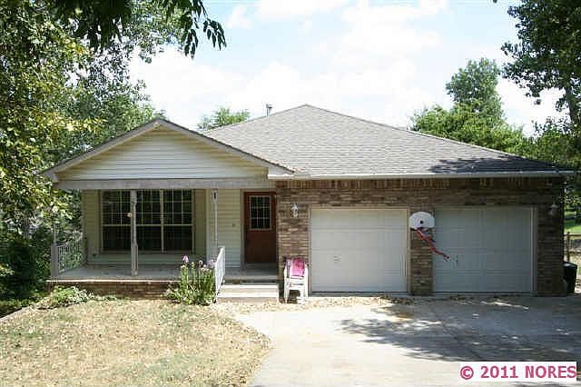 1st image of 1349 Forest Ln
