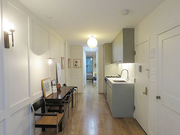 5th image of 713 Washington St APT 1