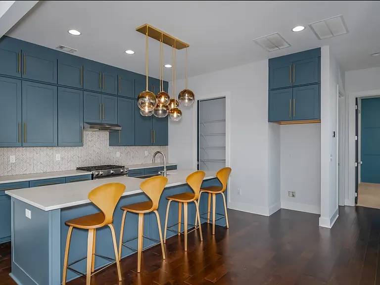 7092 Fain Park Dr — Photo 6