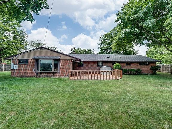 4th image of 6068 Millbrook Dr