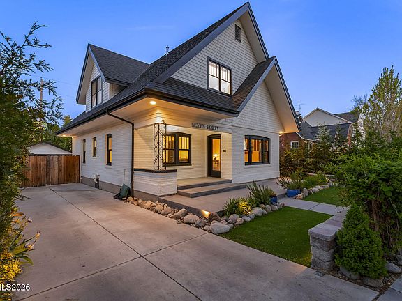 3rd image of 740 Manor Dr