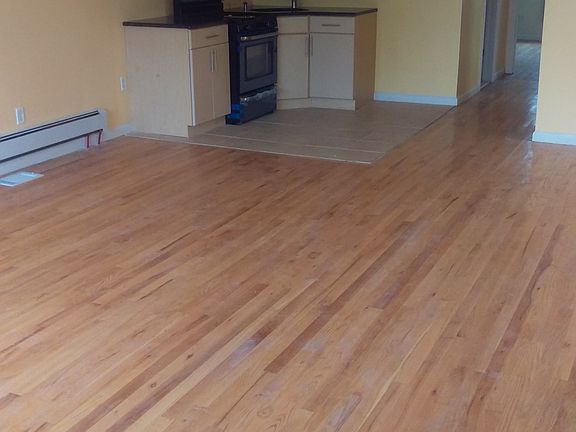 3rd image of 3012 Laurel Avenue #2
