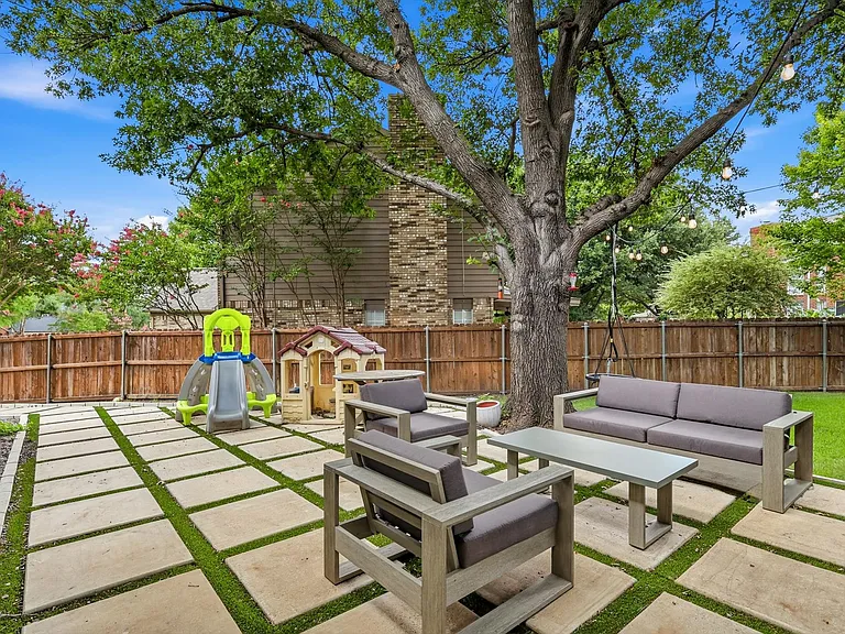 1641 Fuqua Dr — Photo 25