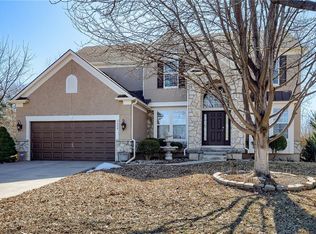 7829 W 158th St, Overland Park, KS 66223