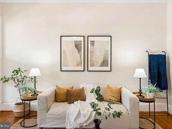 4th image of 4018 Roland Ave