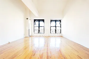 Rented by R New York