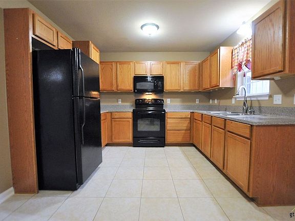 5th image of 1403 N Fannin Ave