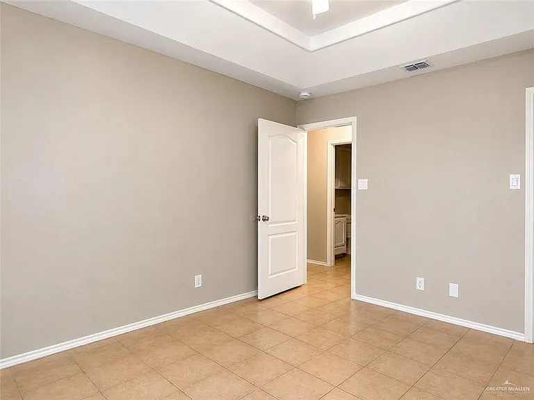619 La Mancha Dr #3 — Photo 5