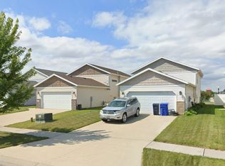 2555 54th Ave S, Fargo, ND 58104