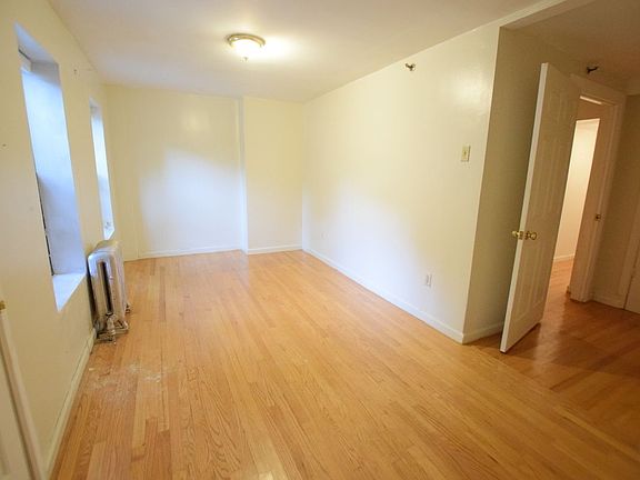 4th image of 446 Hancock St #A1