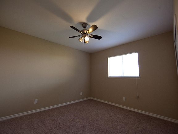 2nd image of 11052 Wallbrook Dr