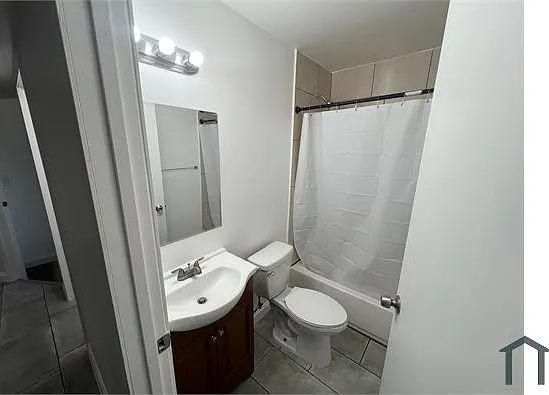 3900 W Jackson Blvd #GDN — Photo 2