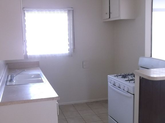 5th image of 925 N Garfield Ave APT 10