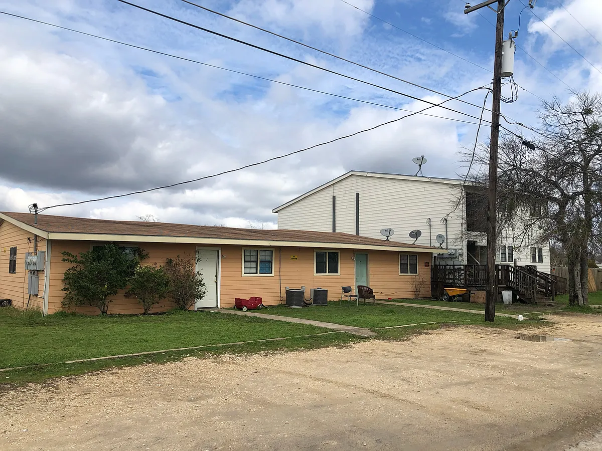 Building Photo - 107 E Marrion St