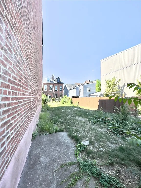 148 43rd St photo 1