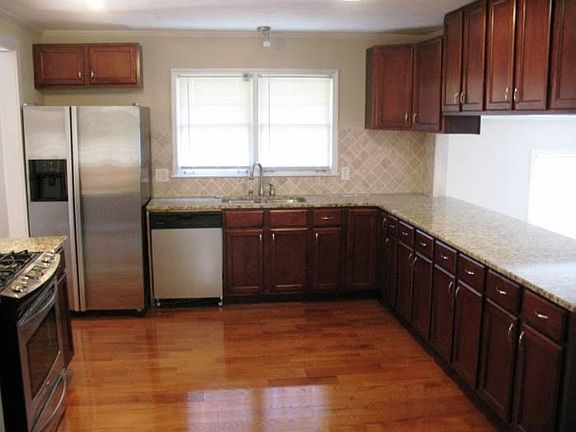New granite, ss appliance