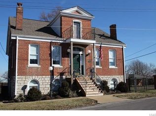 3801 Paule Ave, Saint Louis, MO 63125