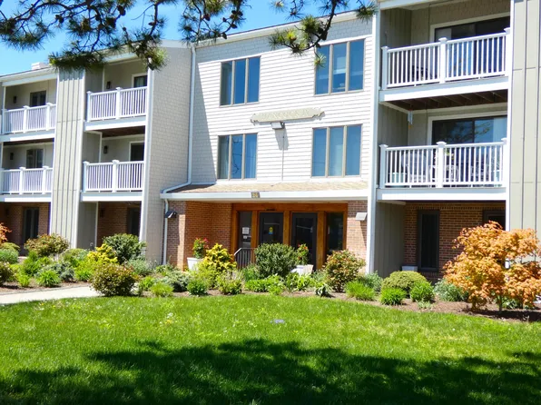 24 Old Colony Way APT 12, Orleans, MA 02653