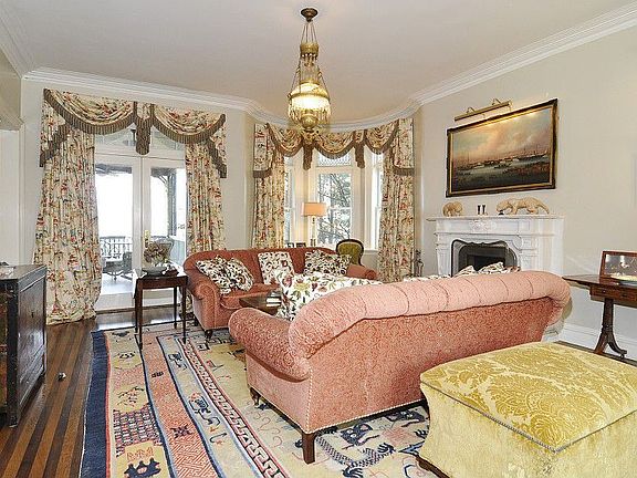 5th image of 5291 Independence Ave
