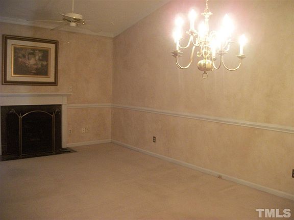 2nd image of 73 Stone Hill Ct
