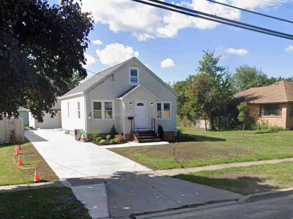 90 Laverack Ave