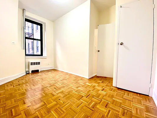 Rented by City & Suburban | media 21