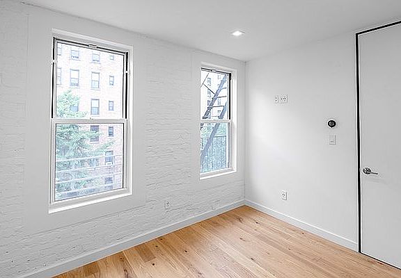 5th image of 370 Montgomery St #36