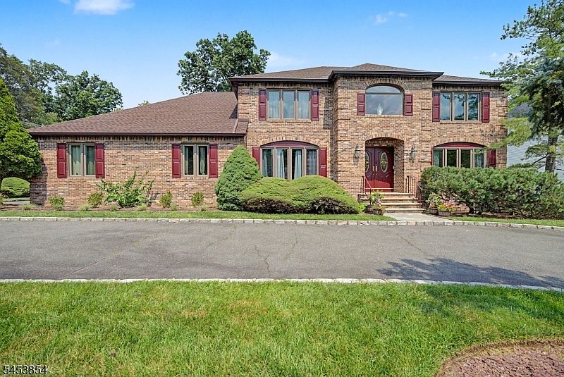 2 Birchwood Ct, East Hanover, NJ 07936 | MLS #4046920 | Zillow