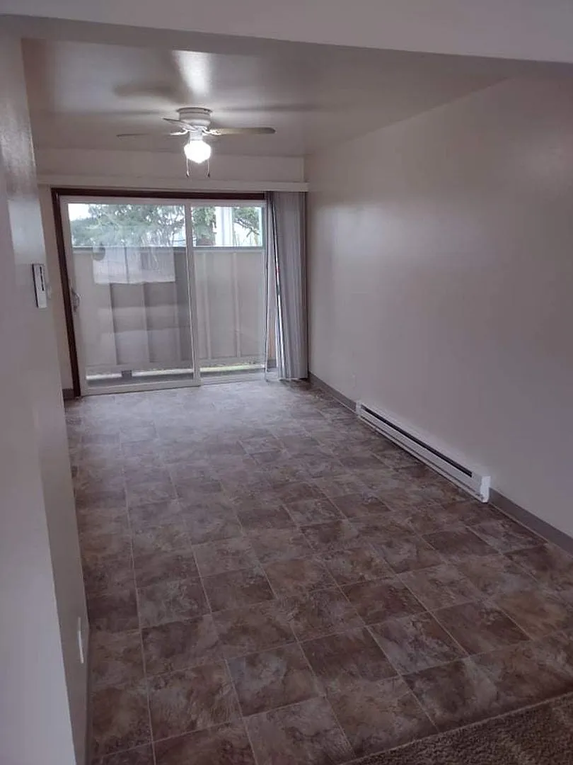 Beautiful 1 and 2 bedroom homes available near Downtown Vancouver! Beautiful Views and a great lo... — Photo 3
